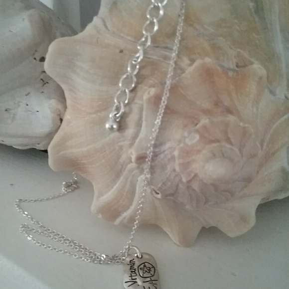 🔥SALE🔥LAST 1!🔥"VITAMIN SEA" PALM TREE NECKLACE - Picture 5 of 7